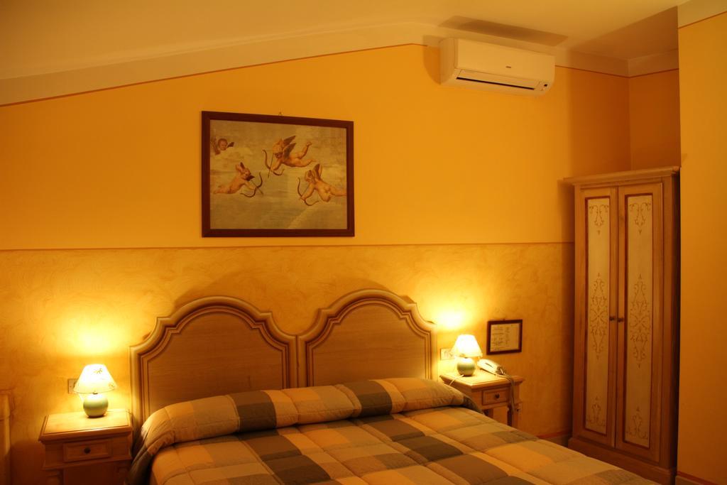 Hotel Berti Assisi Zimmer foto