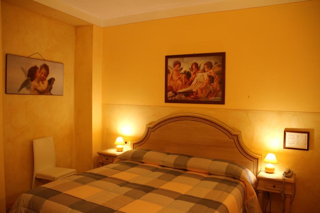 Hotel Berti Assisi Zimmer foto